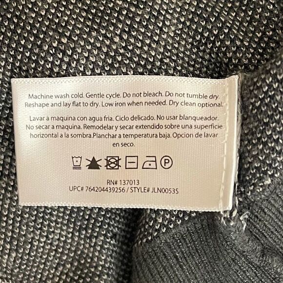 Isaac Mizrahi | Leopard Print Sweater Crew Neck - Picture 8 of 9